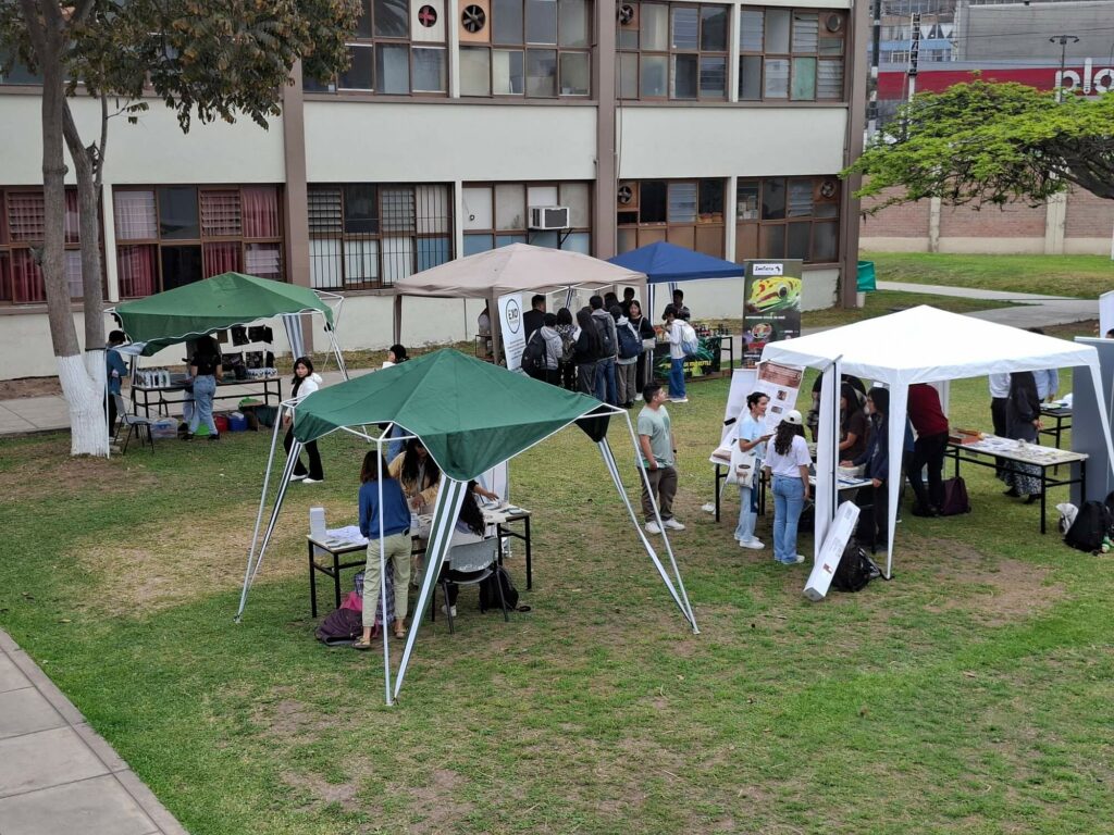 Exposicion de faunas, especies y conservación en el FAUNAFEST – FMV