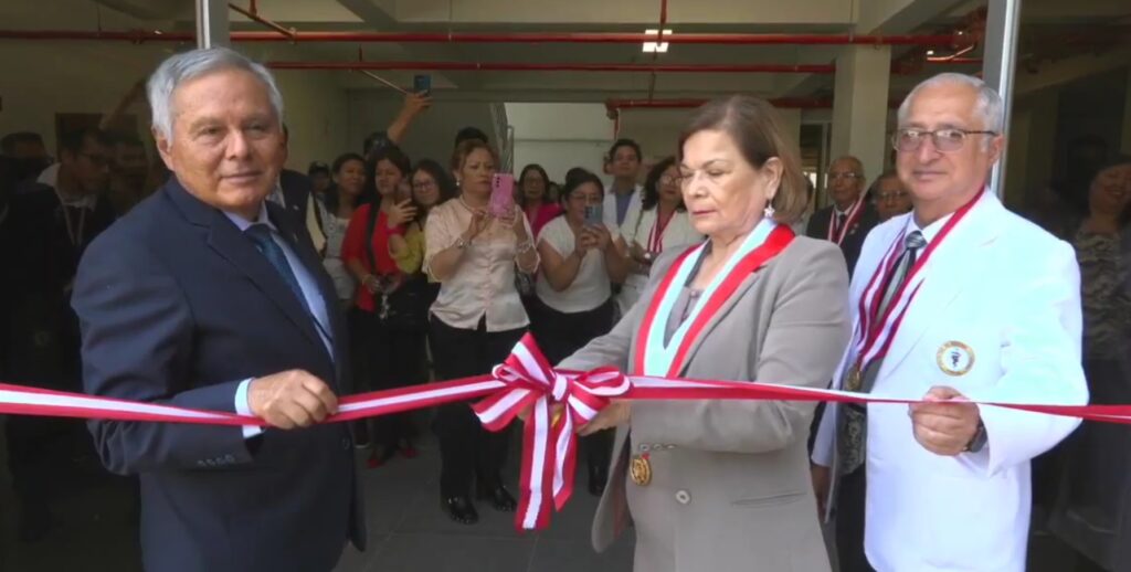 San Marcos hacia la autogestión: Rectora Jeri Ramón inaugura posgrado de Veterinaria y anuncia producción propia de alimentos